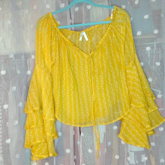 Off the shoulder top size L - Picture 1 of 1